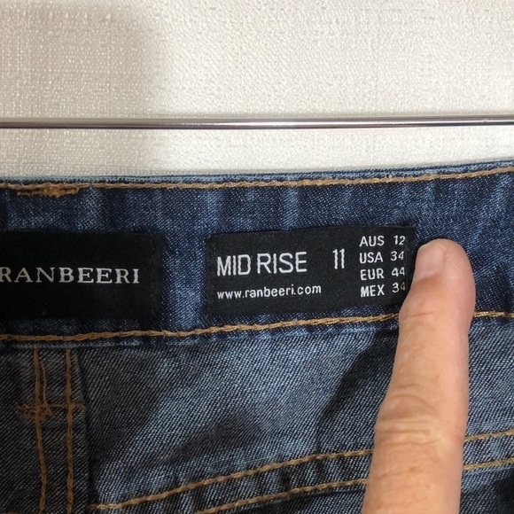 RANBEERI distressed jean shorts, size 11 - Picture 4 of 6